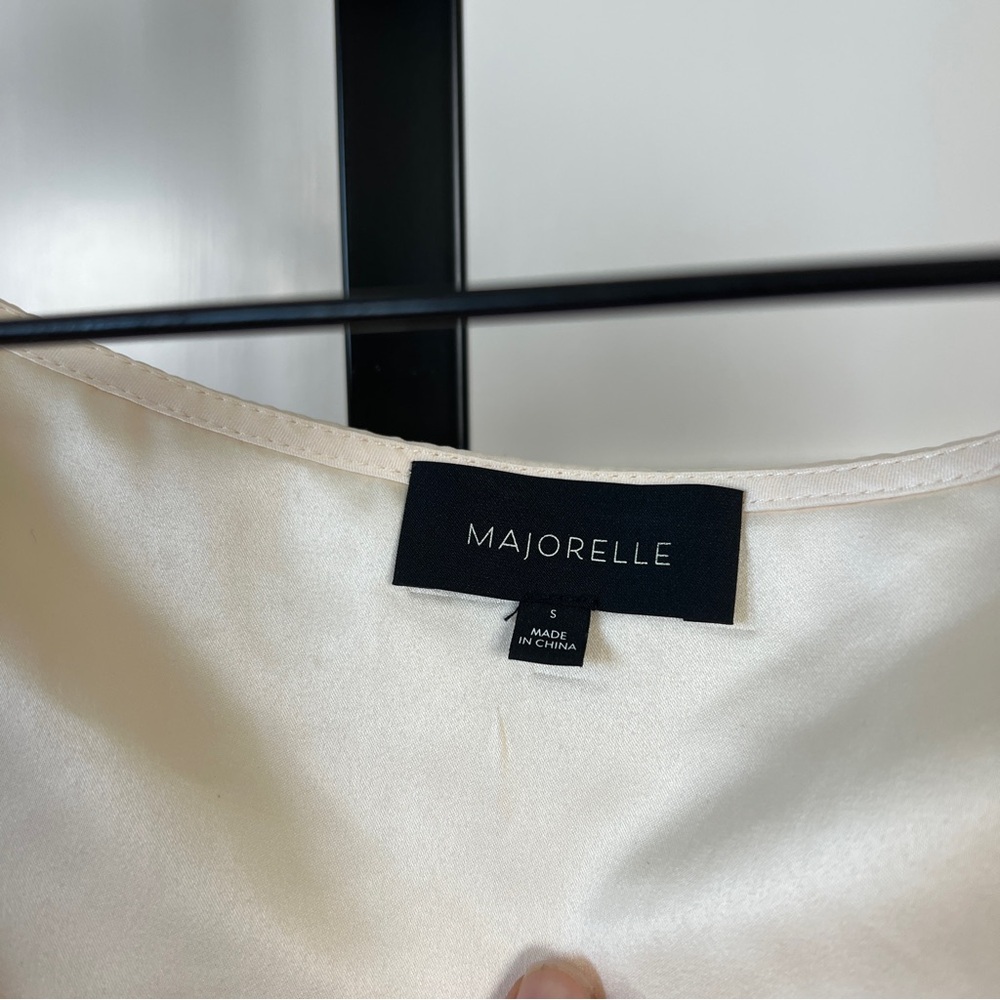 Women’s Cream Ruched Tie-Front Blouse - Picture 9 of 11